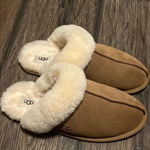 UGG women’s slippers size 11